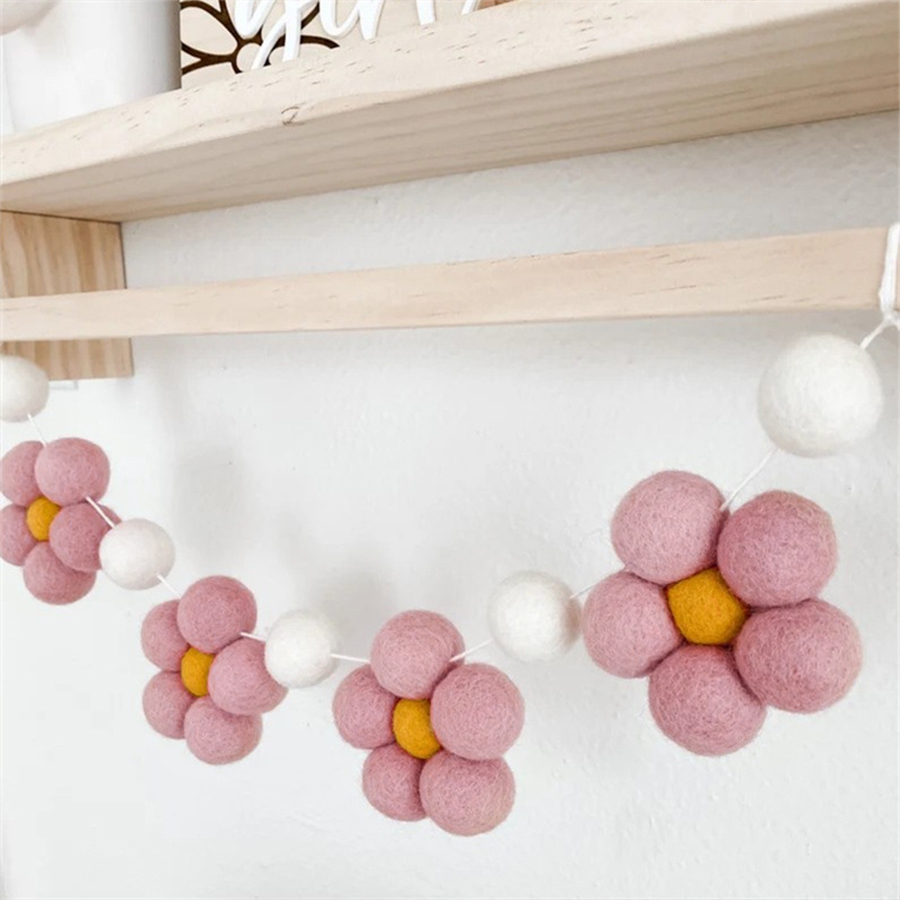 Handmade Felt Daisy Garland Bo - Baby Nursery Decor Girl recension och pris